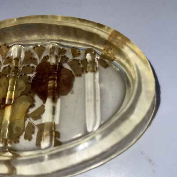 Vintage mid century lucite acrylic oval soap dish with pressed flowers - Picture 3 of 4